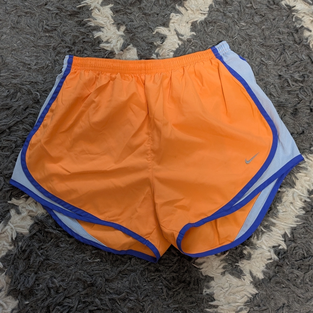 Women's Nike Tempo Shorts
